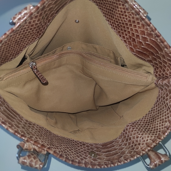 New Worthington faux snake/crocodile scale bag - Picture 8 of 10